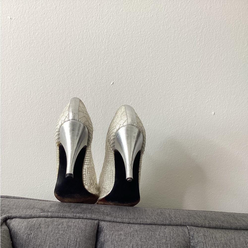 Stuart Weitzman Silver Lace Shoes - Picture 5 of 5
